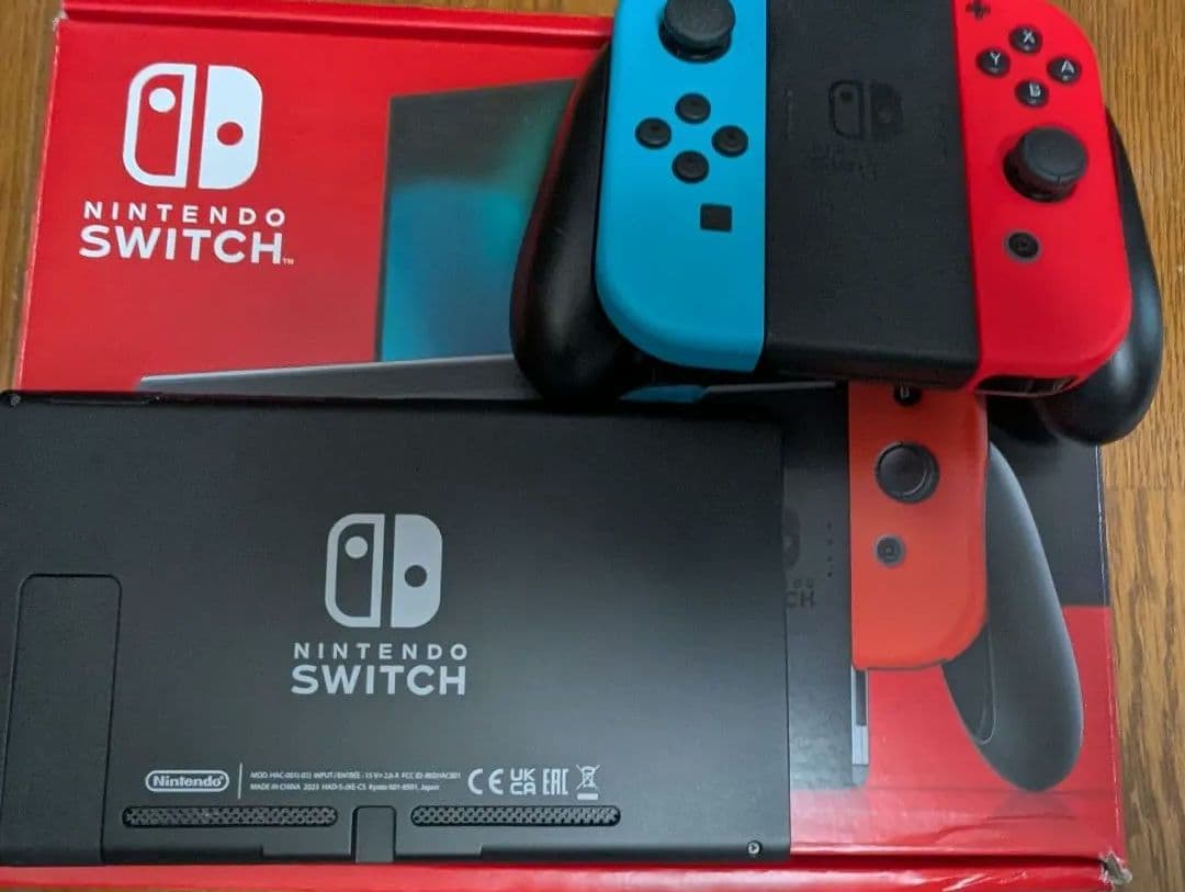 【2024年購入】Nintendo Switch 本体 青・赤 Joy-Con