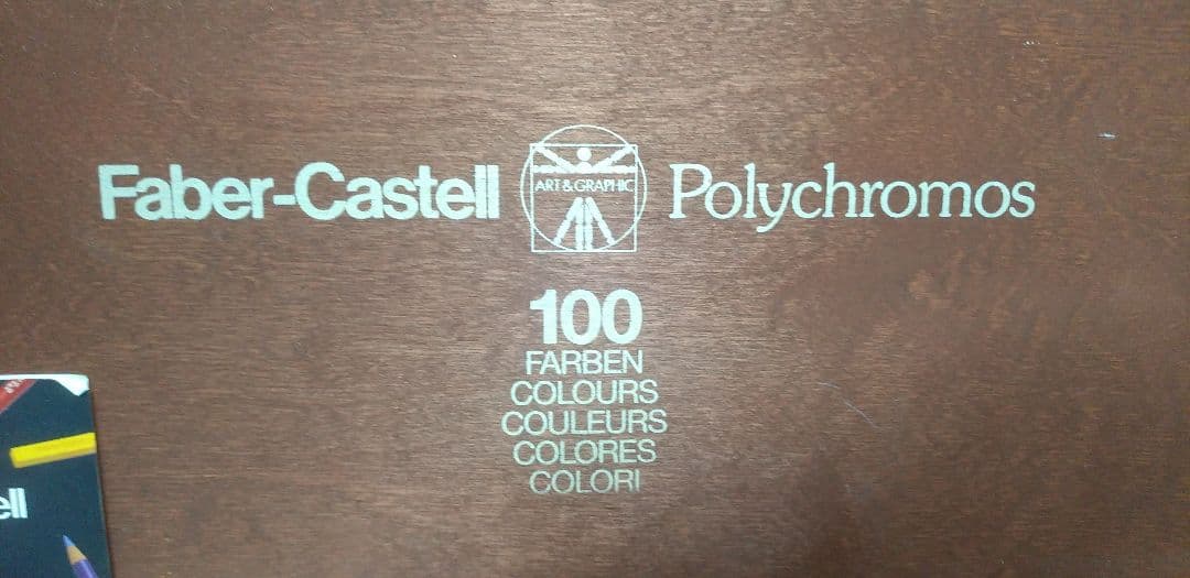 ポリクロモスのファーバーカステルの木箱入り油性色鉛筆100色