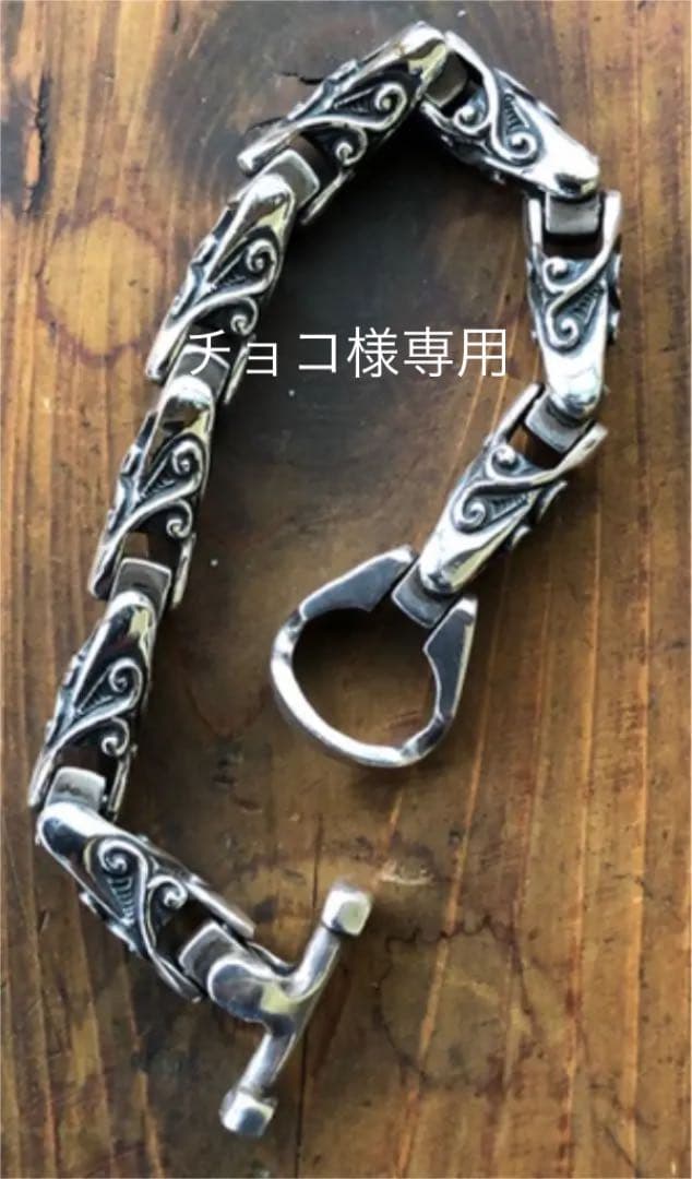 1950年代ヴィンテージ手描きの瞳やまつ毛が美しく存在感がある眠り猫