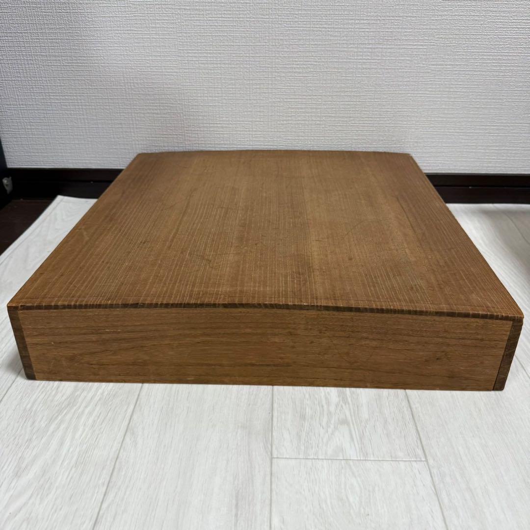 新榧 碁盤 脚付き 碁盤 厚み約5寸7分 45.5×42cm 高級囲碁盤 天然木