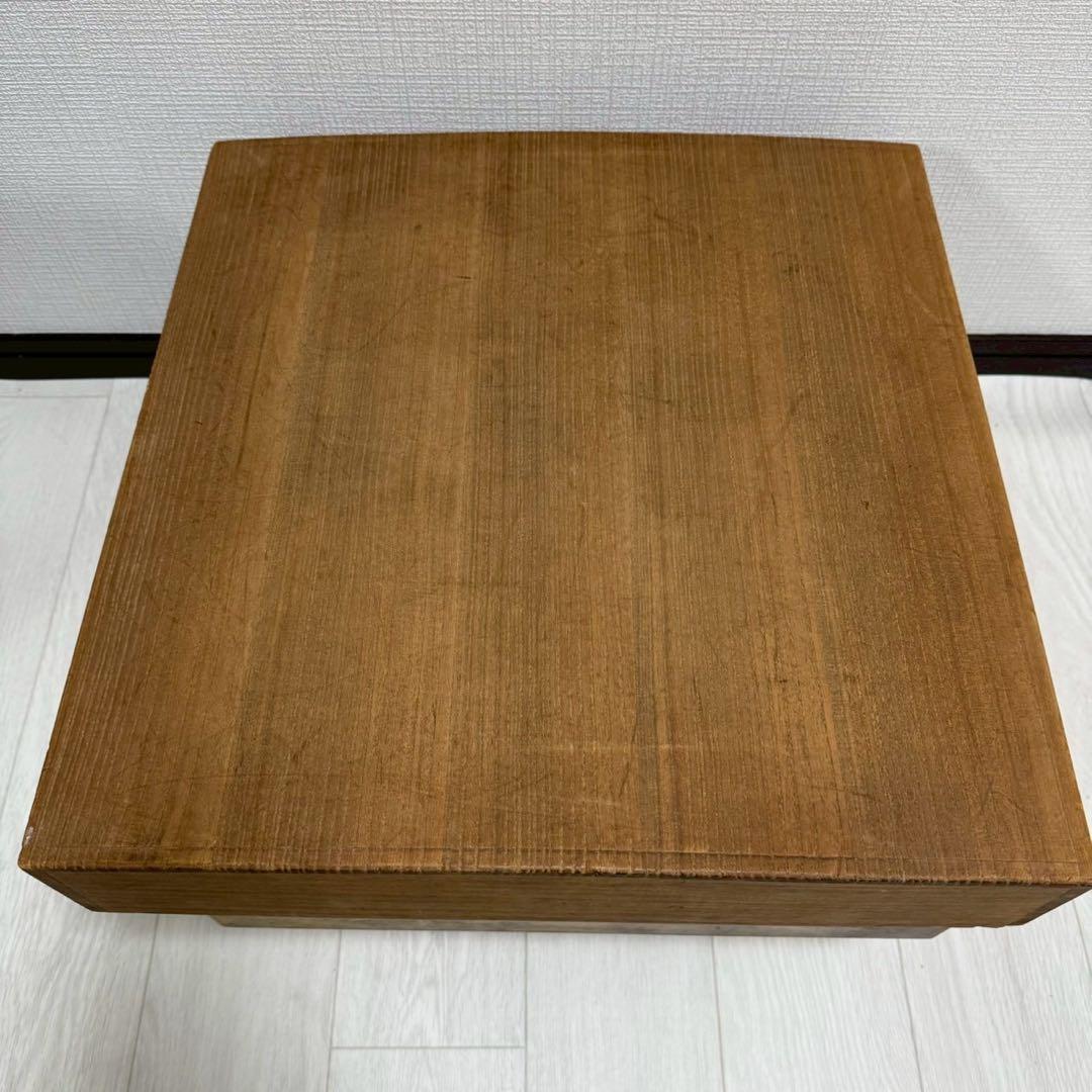 新榧 碁盤 脚付き 碁盤 厚み約5寸7分 45.5×42cm 高級囲碁盤 天然木
