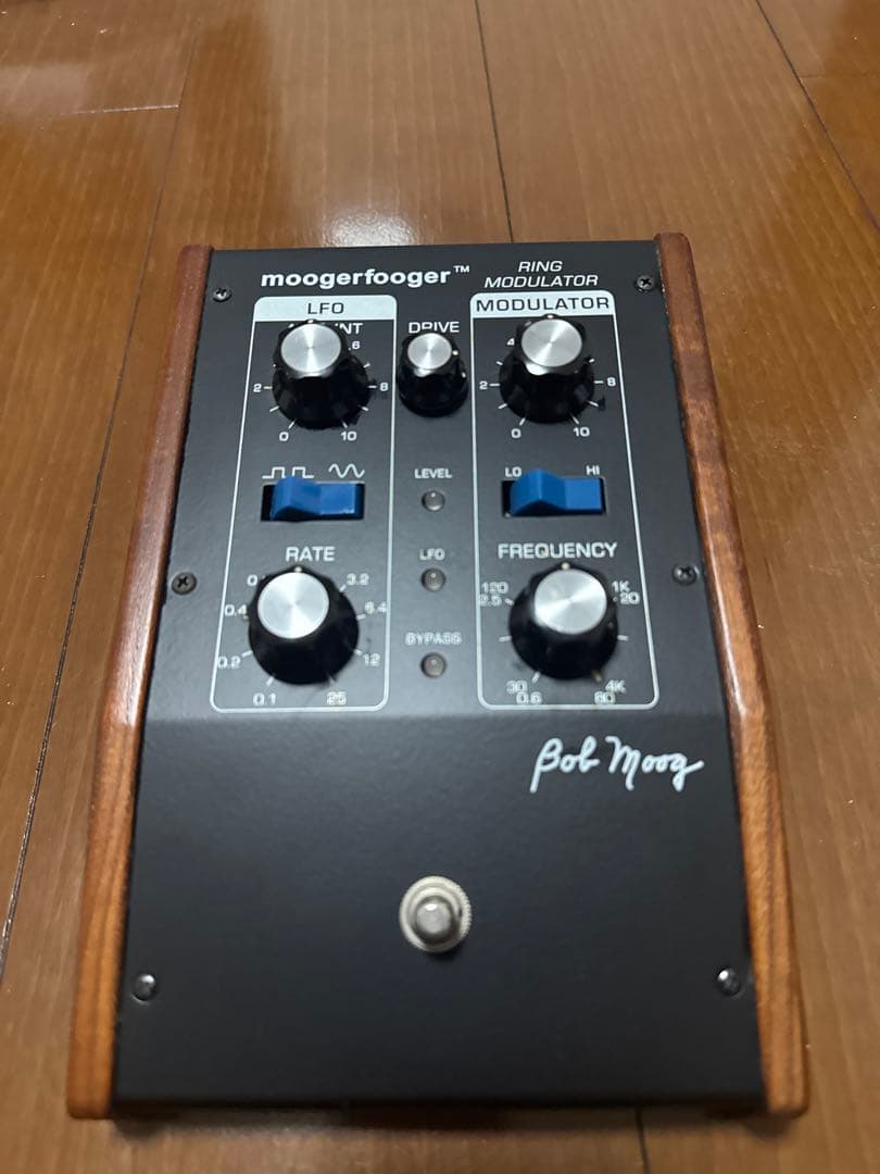 ギター moogerfooger RING MODULATOR MF-102