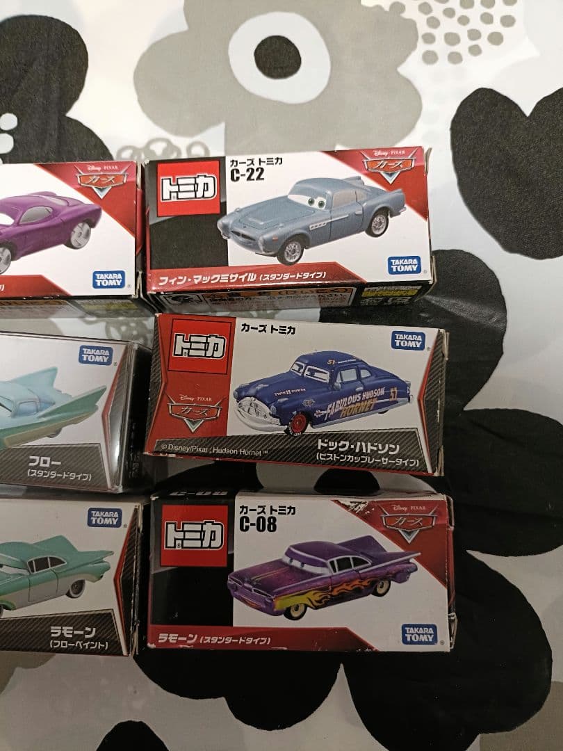 カーズ トミカ 廃盤品 ラモーン ドック メーター フロー ホリー フィン
