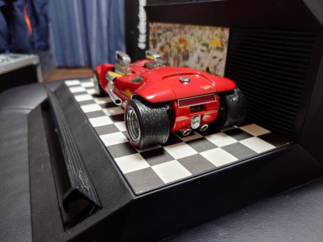 ミニカー HotWheels LEGENDS TO LIFE Twin Mill 1/24