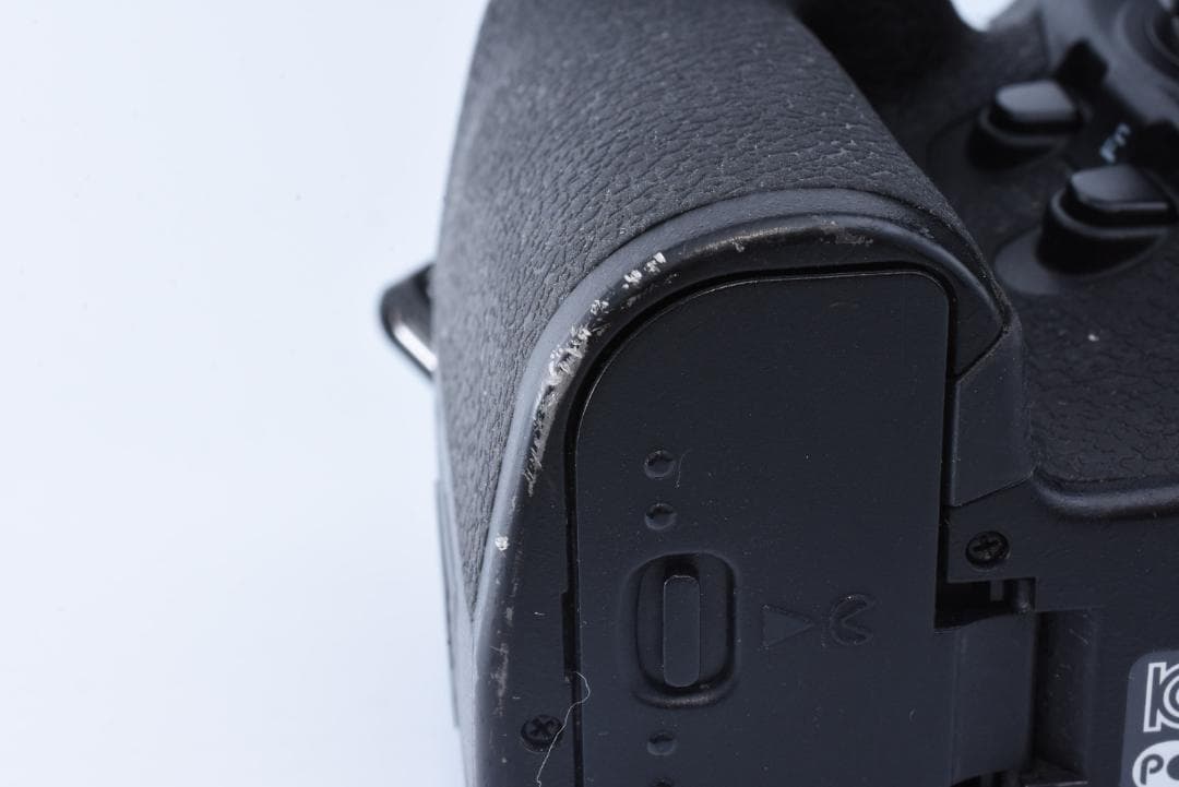 Nikon D800 ボディ + MB-D12 グリップ セット おまけレンズ付