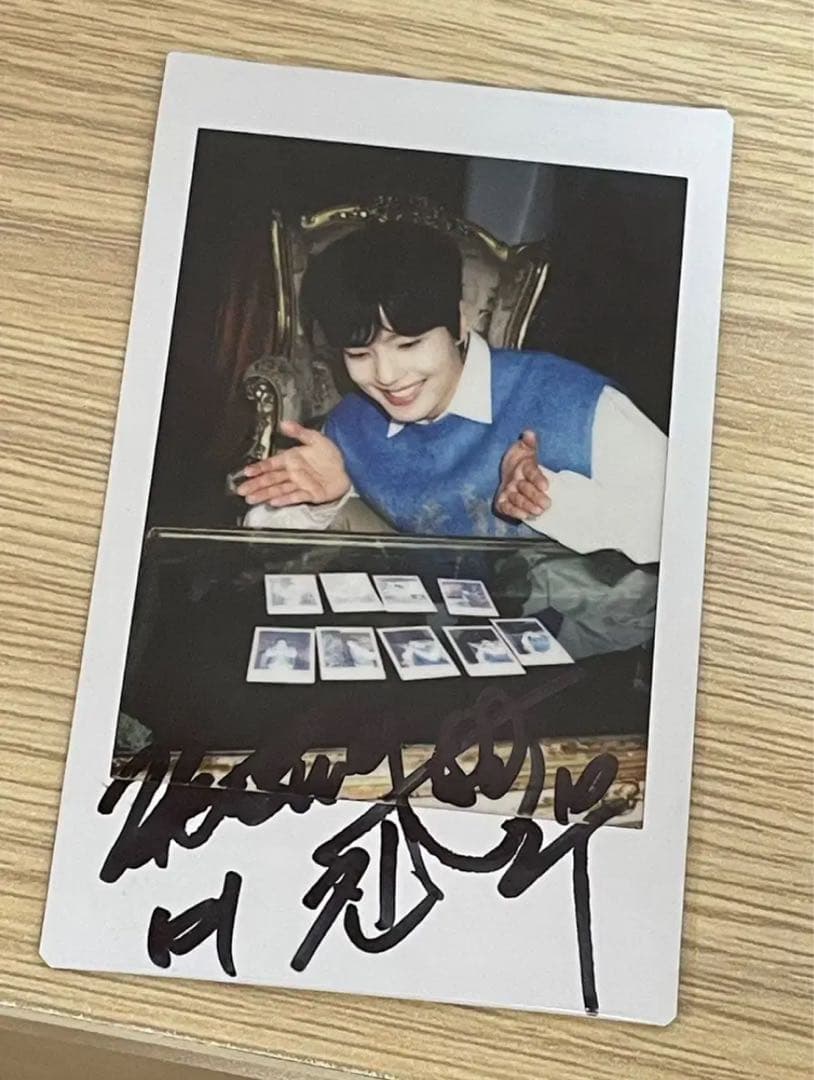 ヨ•ジング　直筆サインチェキなどグッズ