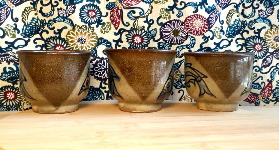 金城敏男 魚紋 湯呑茶碗 3客 金城一門 やちむん壺屋焼 - メルカリ