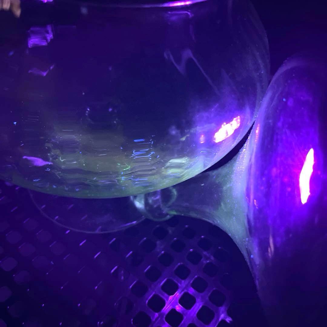 骨董 時代ガラス ライムグリーン ボンボニエール 菓子器 キャニスター