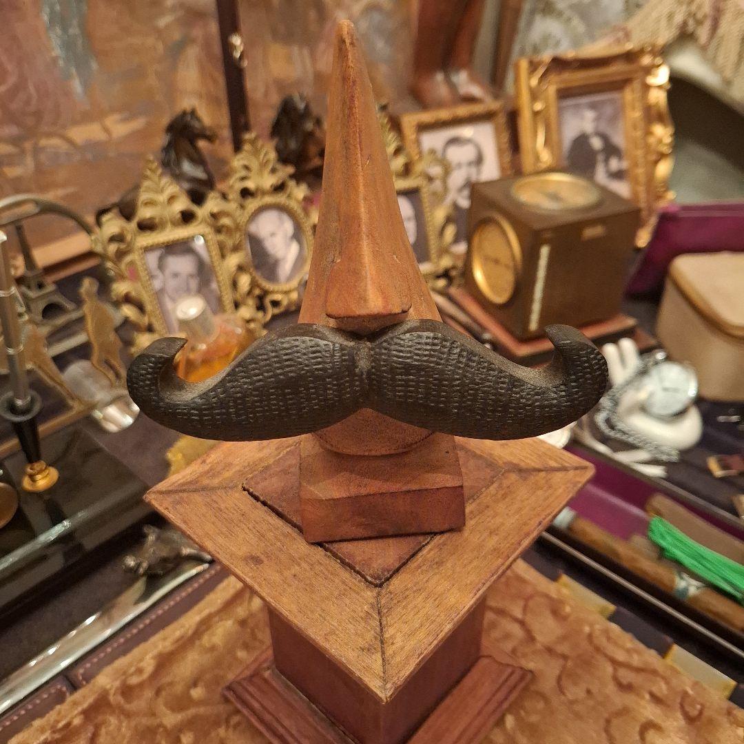 サバイバー』小道具 ケンドラ・デインズの名刺