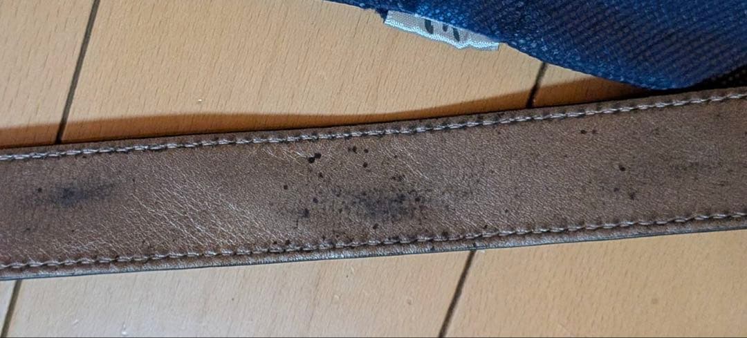 GUCCI シルバーショルダーバッグ