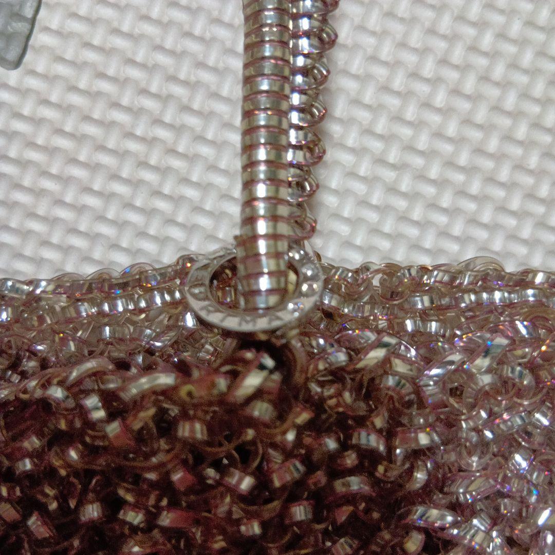 アンテプリマ ピンクのバックと アンテプリマ風 シルバーのバックの2点です。