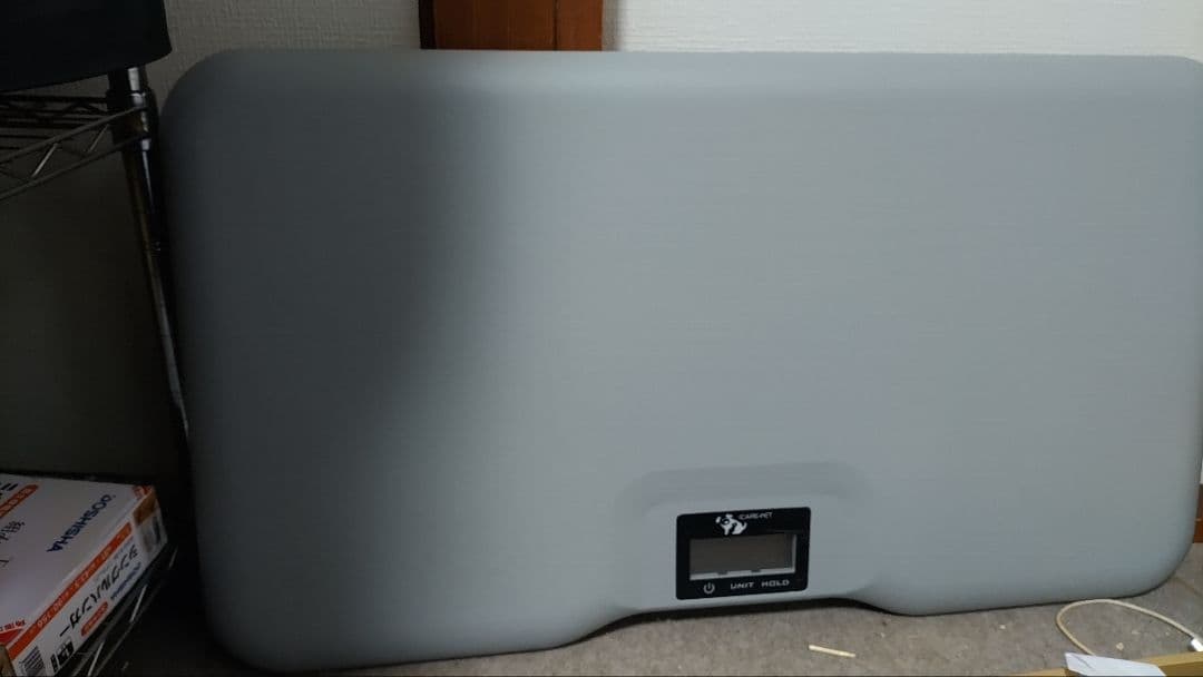 グレーの犬用 体重計 Amazon.co.jp: 大型犬体重計・ラブラドール対応｜150kgまで±0.05%高