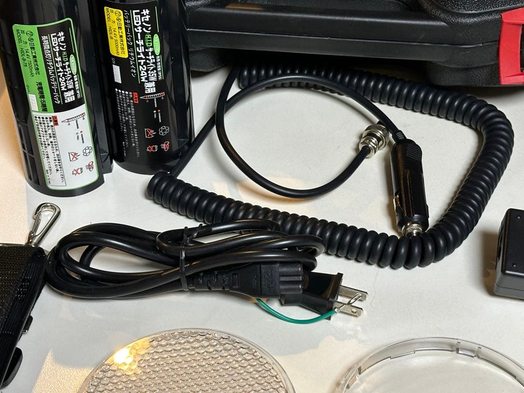 日動工業／キセノンHIDサーチライト／予備バッテリー付属 美品 日動