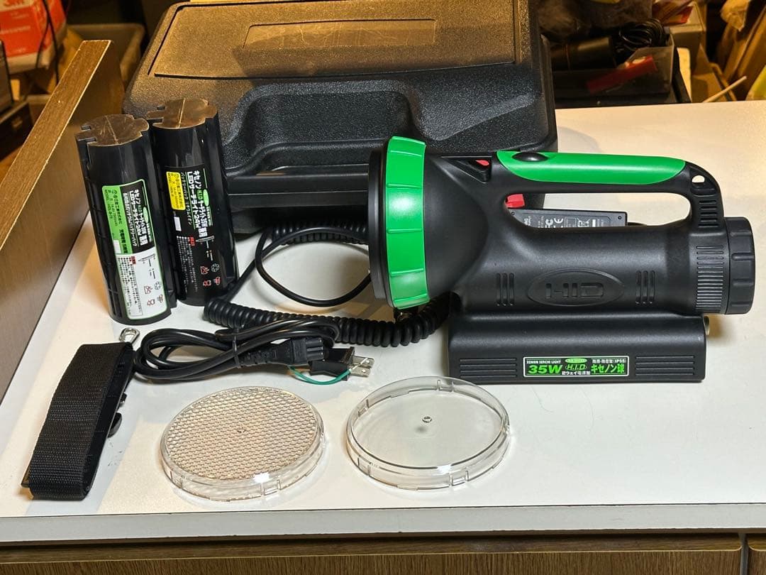 日動工業／キセノンHIDサーチライト／予備バッテリー付属 美品 日動