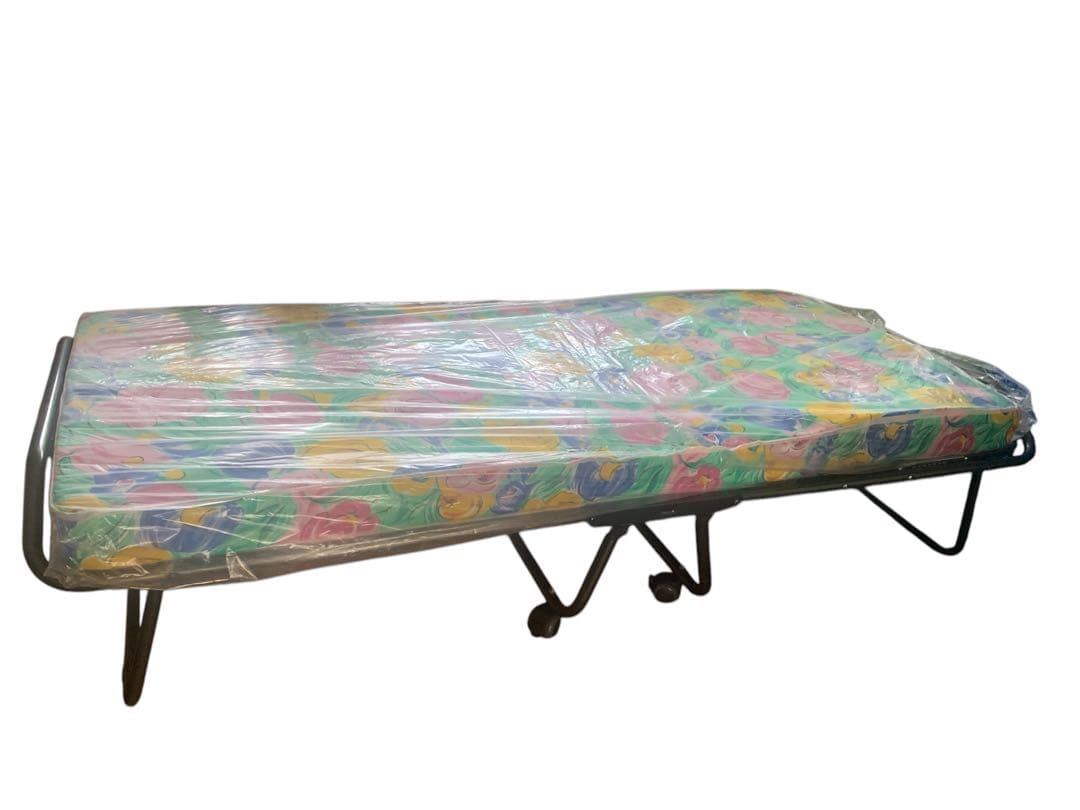 イタリア製 折りたたみベッド「天使の眠り」 - メルカリ