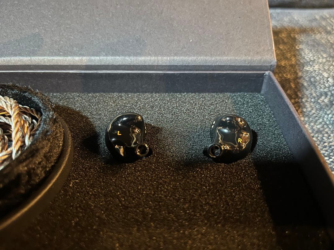 AFUL PERFORMER 8 イヤホン 4.4mm 試聴のみ新品同様