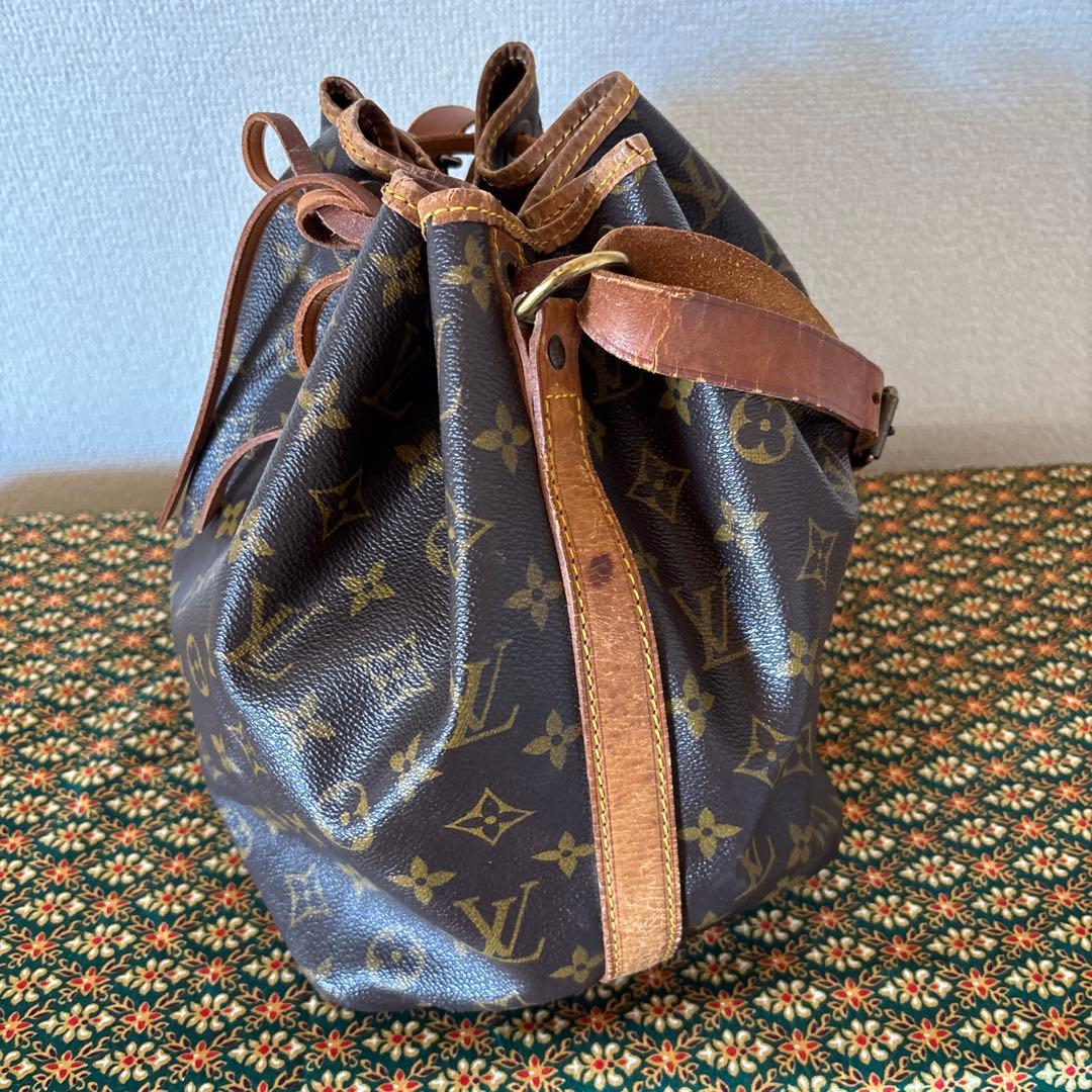 ルイ・ヴィトン　LOUIS VUITTON モノグラムショルダーバッグ　巾着