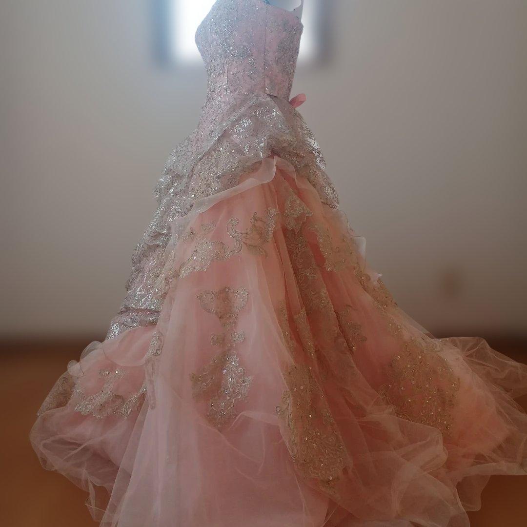 ピンク ストラップレス ウェディングドレス