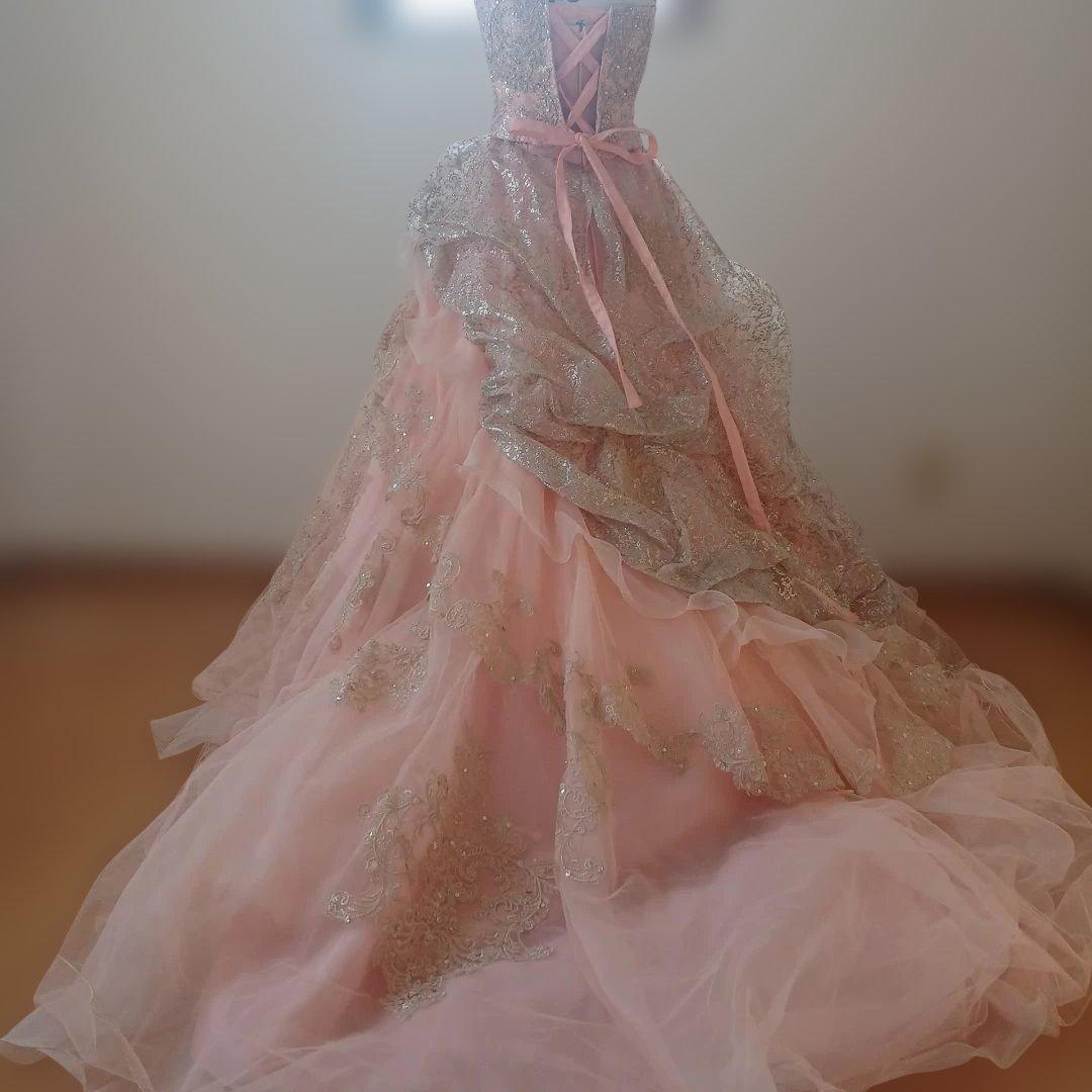 ピンク ストラップレス ウェディングドレス