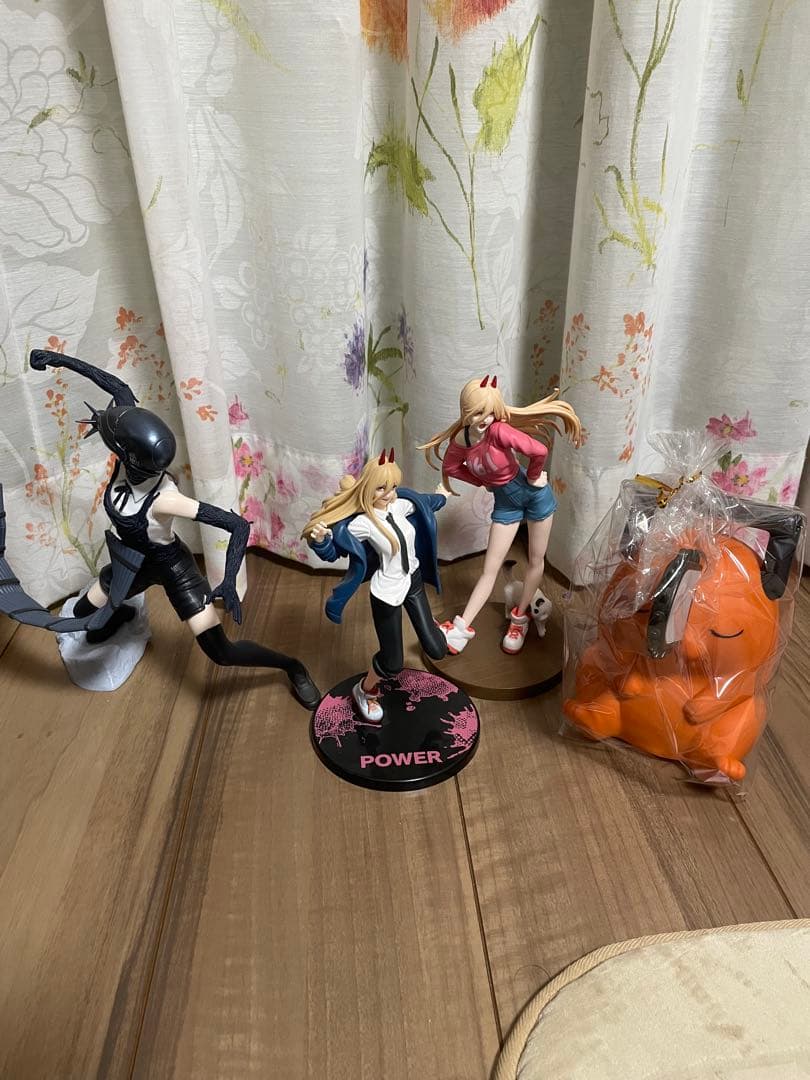 チェンソーマン　プライズ　フィギュア　4点　まとめ　ボム　パワー　ポチタ　レゼ篇 劇場版『チェンソーマン レゼ篇』からポチタ型のソフビ貯金箱とレゼの