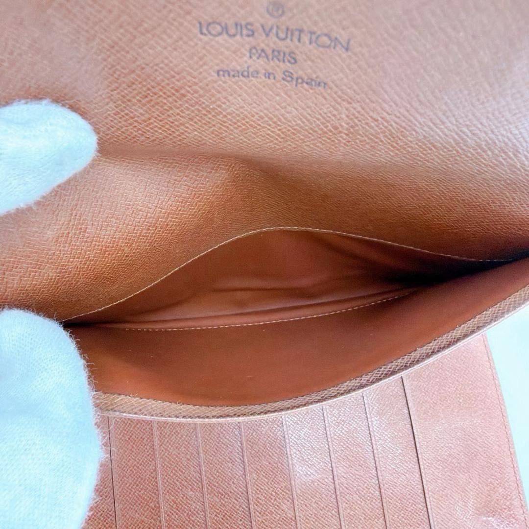 LOUIS VUITTON ルイヴィトン モノグラム　ポシェット パスポール