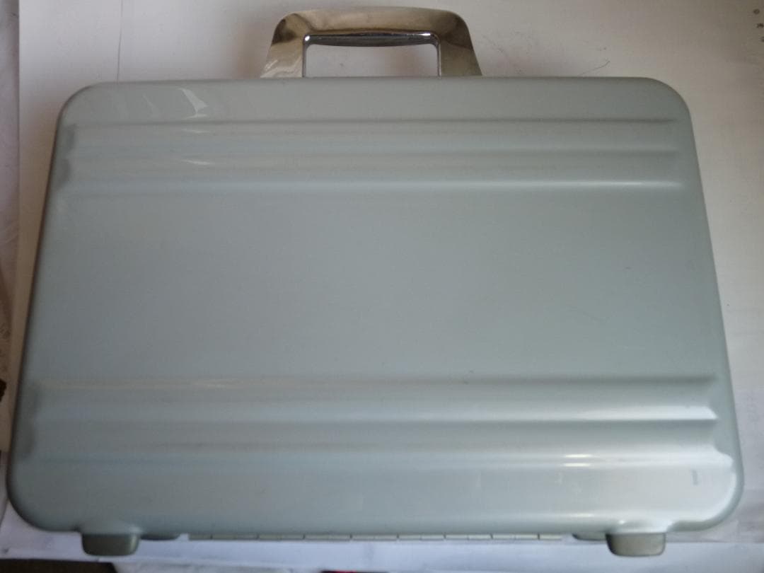 ゼロハリバートン アタッシュケース ポリカーボネート グレー