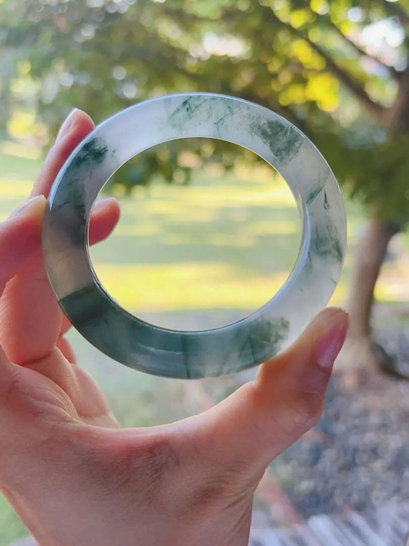 氷飄花　翡翠色バングル　新疆産天然天山翠玉　氷翠バングル　55.5 訳あり値段