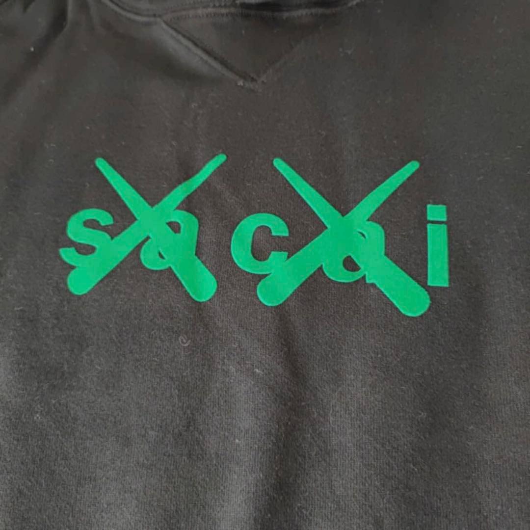 しんのすけ【新品未使用】Sacai × Kaws フーディー サイズ2