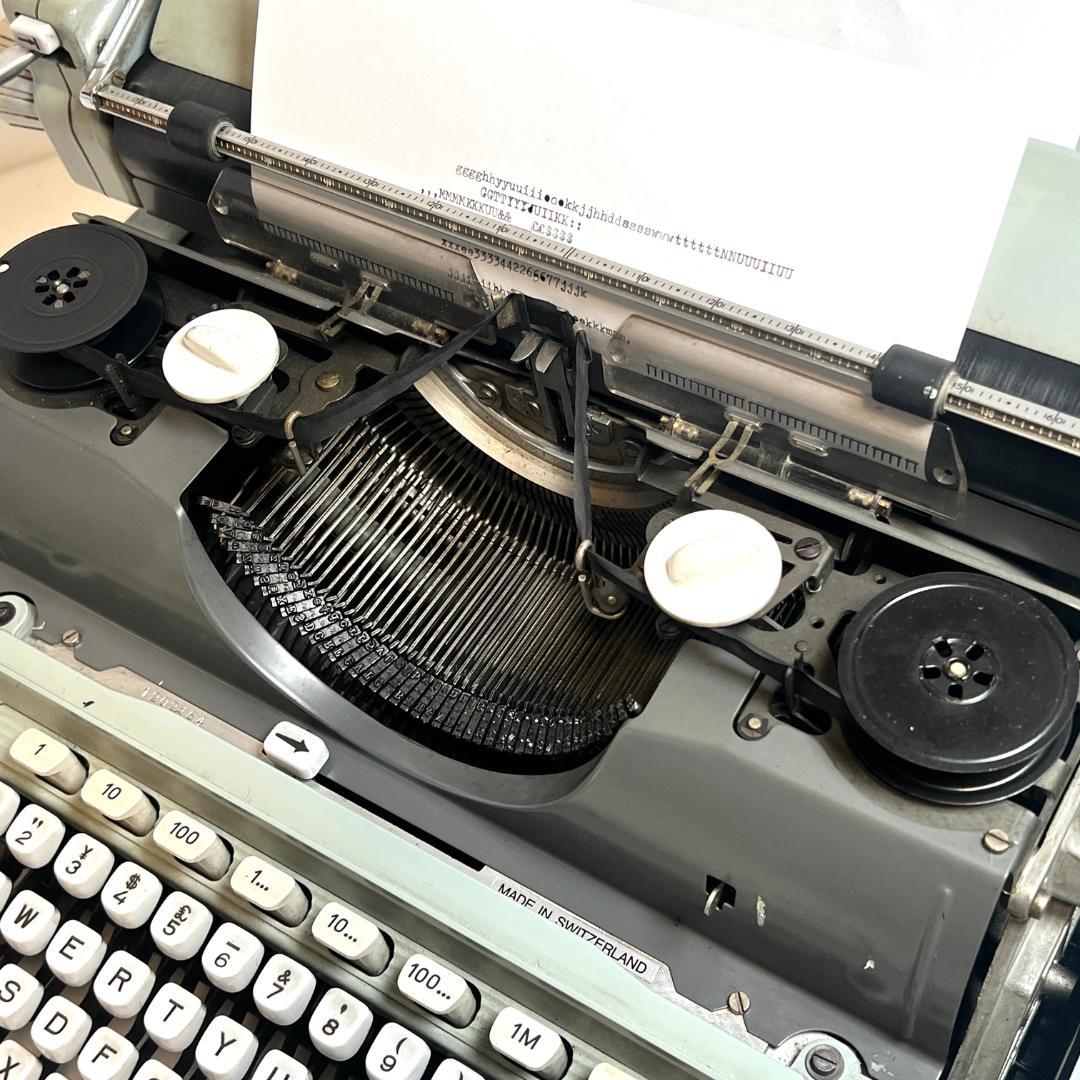 タイプライター HERMES Ambassador、動作良好、スイス製 レア商品