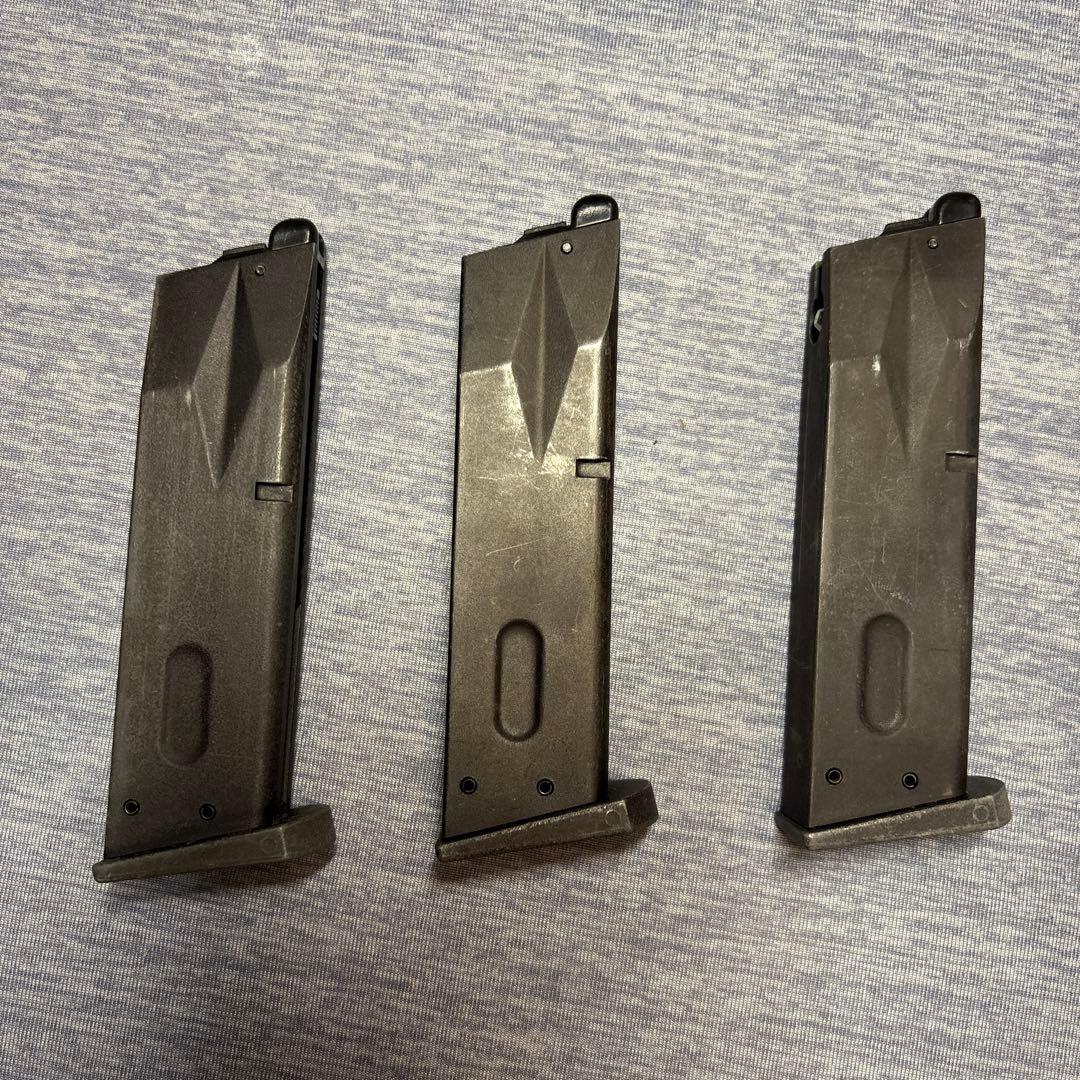 東京マルイ M9 モデルガン ブラック 3マガジン、ホルスター付き