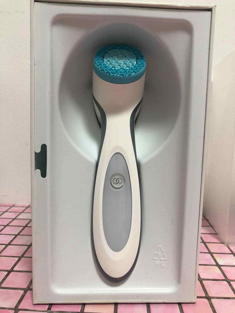 NU SKIN ニュースキン　ルミスパ　洗顔ブラシ 充電器付き　正規購入品