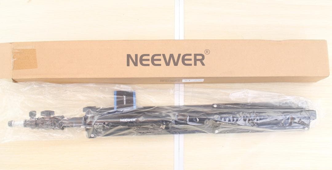 M-TN 2211] NeewerのLEDスタジオライトセット