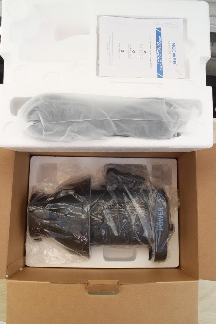 M-TN 2211] NeewerのLEDスタジオライトセット