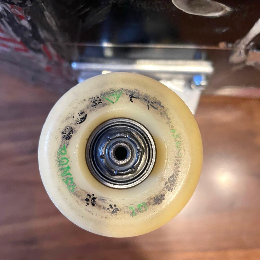 ホテルブルー　スケボー　コンプリート　スケートボード　8インチ ベンチャー