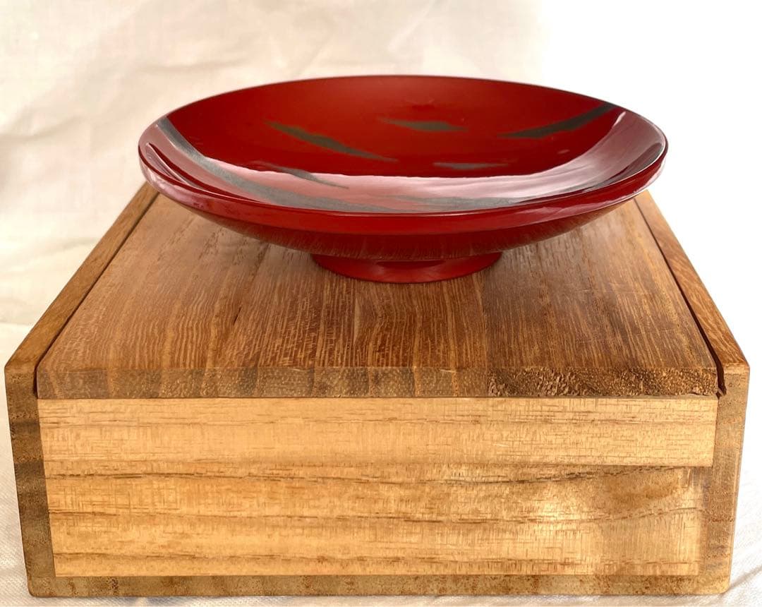 川端近左作　朱塗　蒔絵　雲　盃　漆匠　近左　共箱　茶道具　表千家