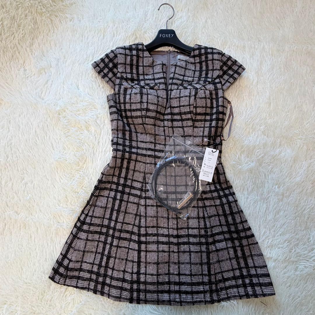 新品 ディアバイローブドフルール チェックツイード袖付きプリーツ