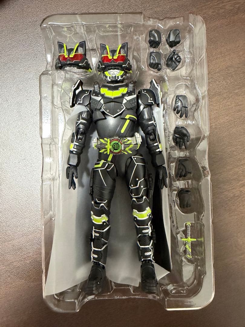 S.H.Figuarts仮面ライダータイクーン ブジンソード おまけ付き