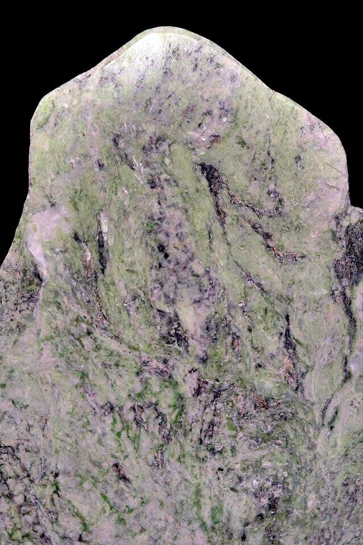 ☆翡翠原石☆糸魚川硬玉【小滝・川ズレ・カット1.5kg】