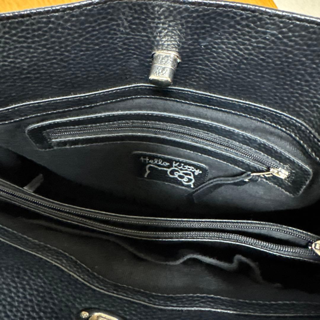 ラウンジフライ ハローキティ コラボ型押しトートバッグ 黒 - メルカリ