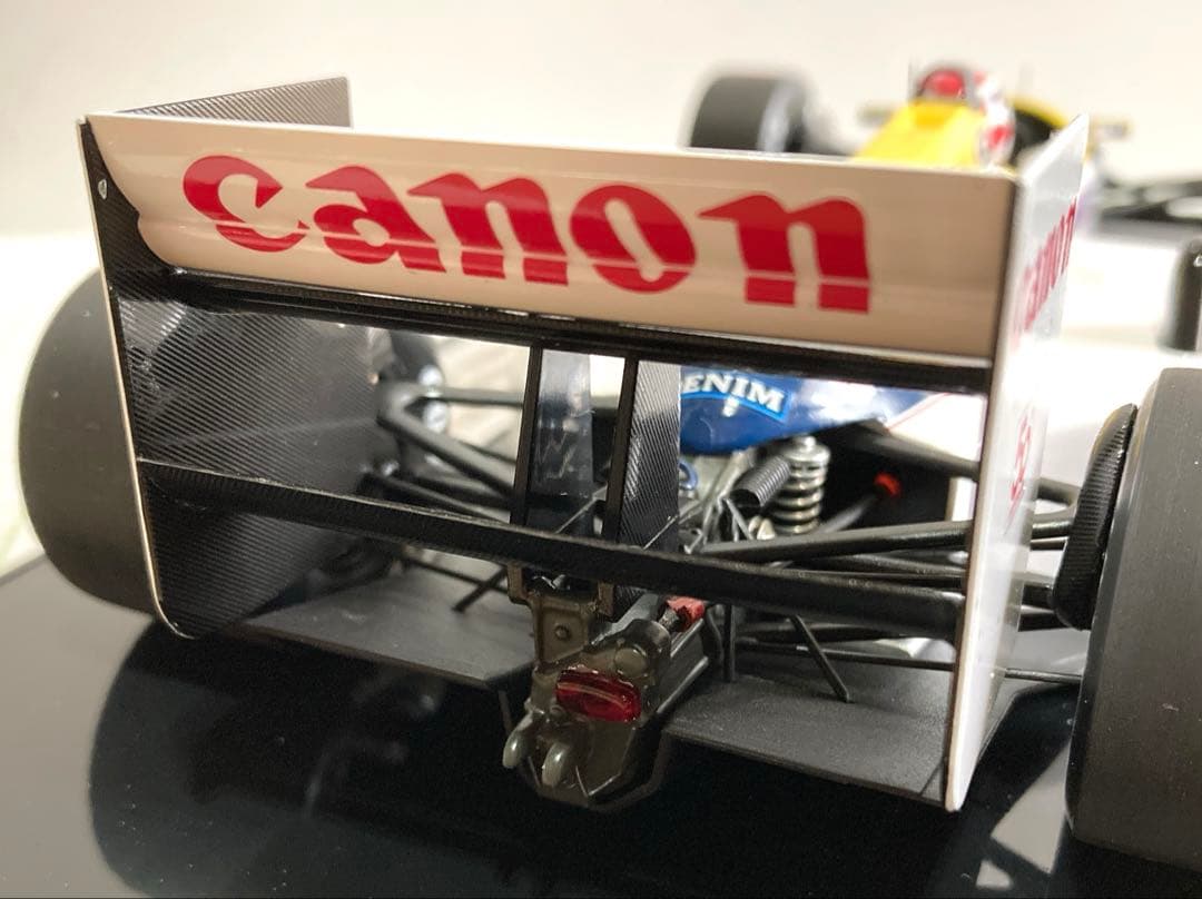 ミニチャンプス製　1/18 WILLIAMS HONDA FW11B ＃6