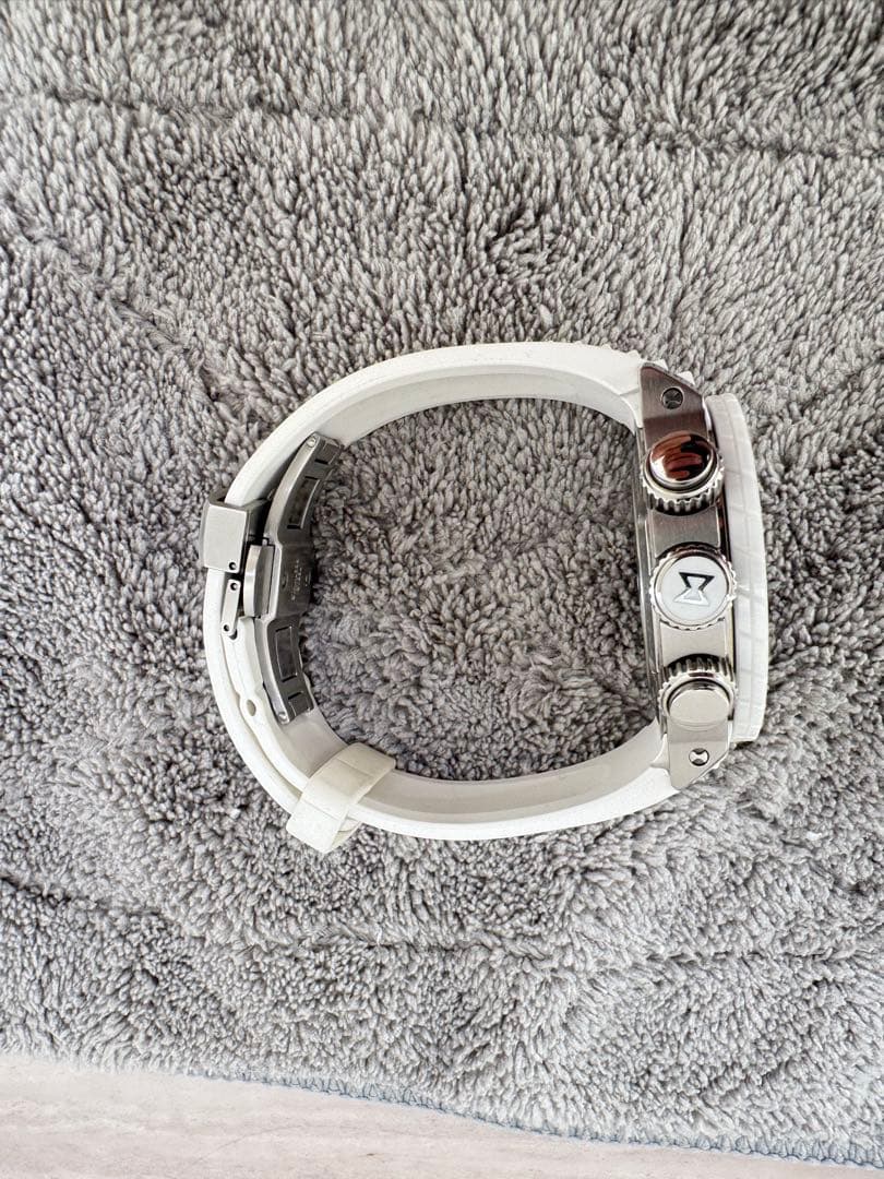 EDOX エドックス　クロノオフショア1 ビッグデイト