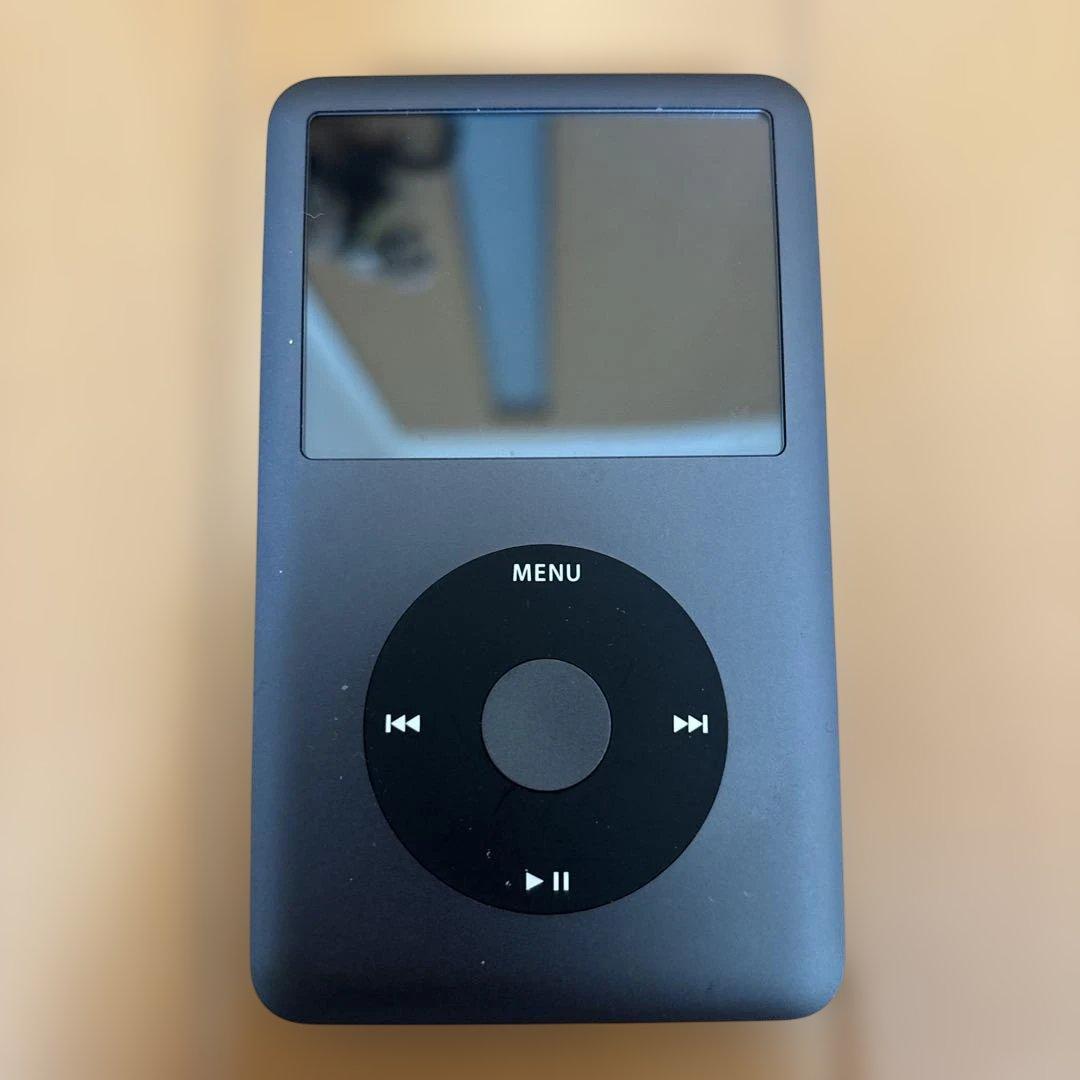 Apple iPod Classic 160GB シルバー USBケーブル付き