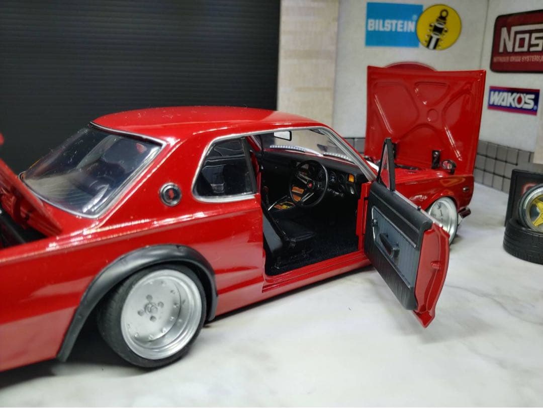 京商1/18 スカイラインGTーR 赤