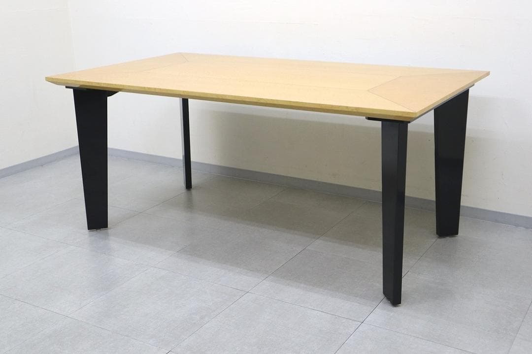 IDC大塚家具 スプレンダー 最高級 バーズアイ メープル ダイニング テーブル