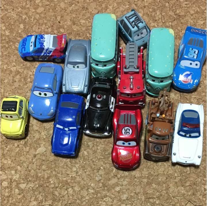 カーズ トミカ トイザらス ミニカー ディズニー