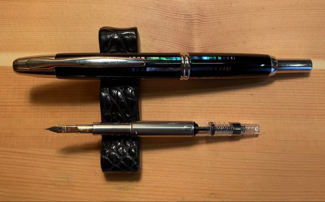 パイロット キャップレス万年筆 螺鈿(水面) 逆輸入モデル - メルカリ