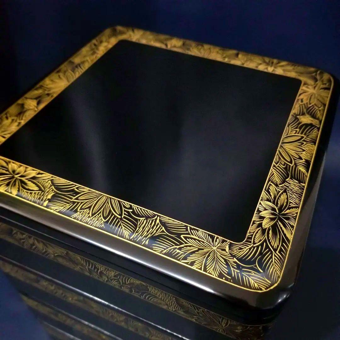 美品 輪島塗 布着本堅地 四段重 黒漆 極上菊花 沈金 蒔絵 重箱