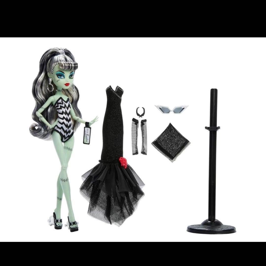 モンスターハイⅹバービー　フランキースタインドール　モンスターハイドール