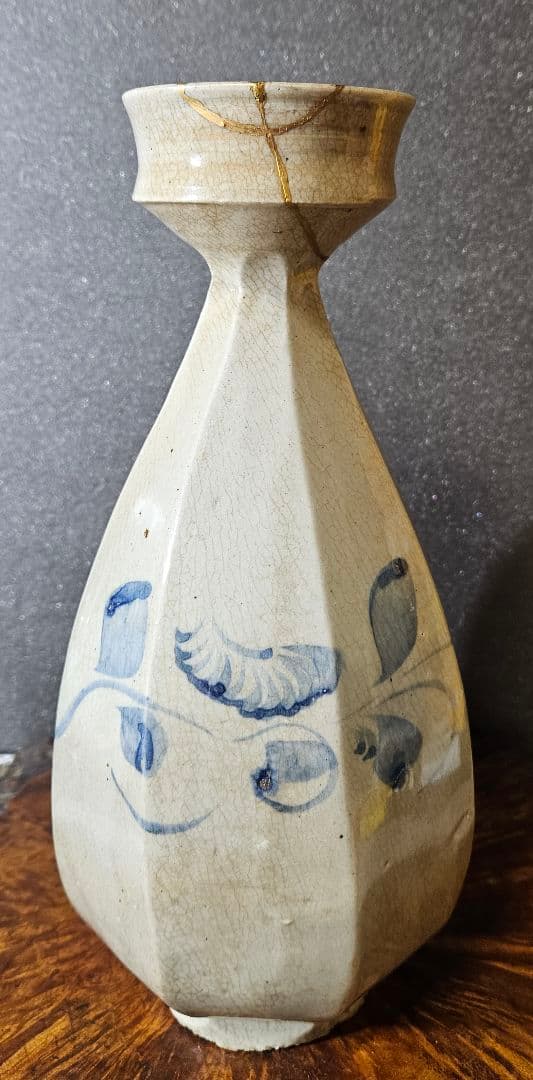 李氏朝鮮時代　李朝　青華　広口　面取り　草花文様　徳利　瓶　花入れ　茶道具　茶器