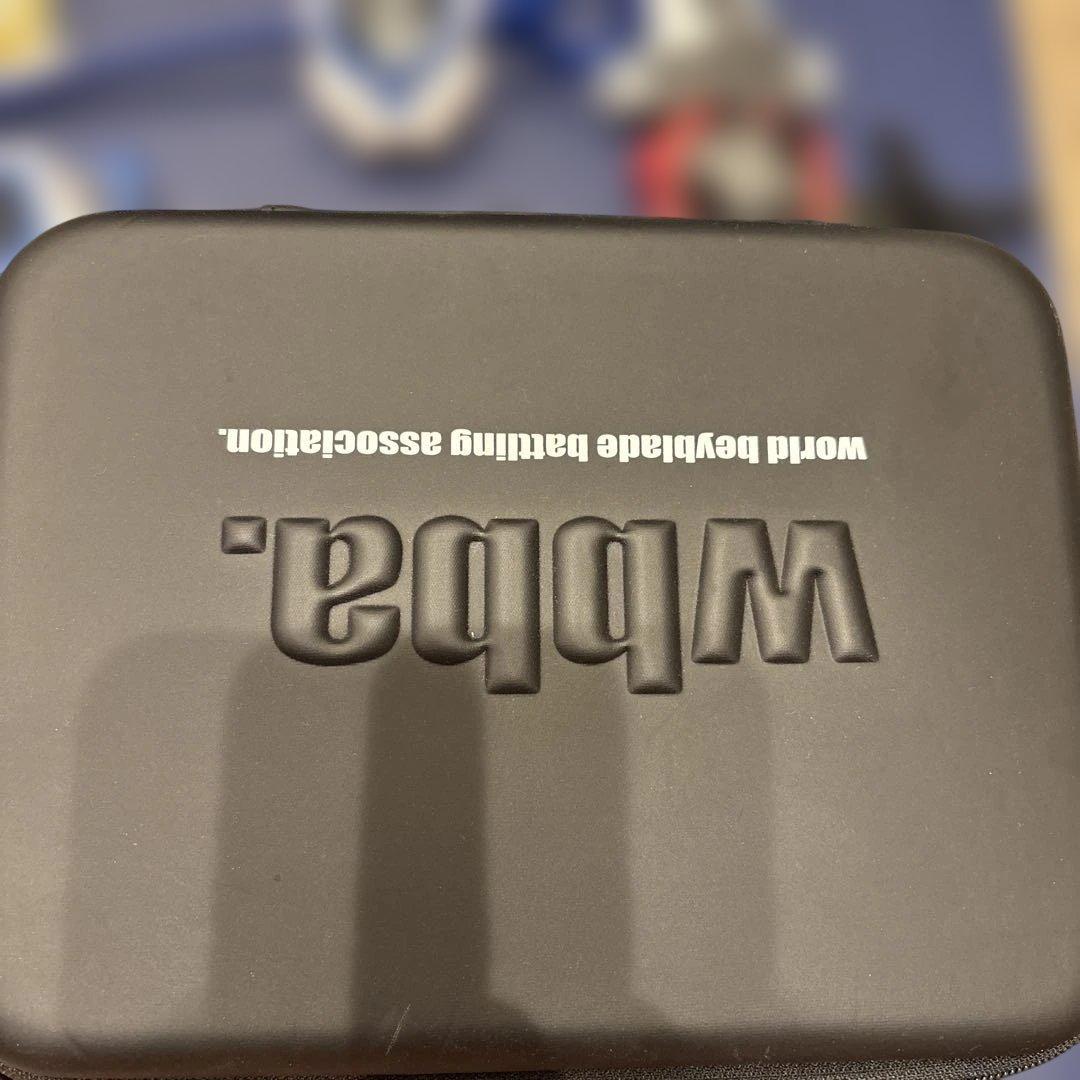 ベイブレードバースト　まとめ売り　本体35個 ケース付き